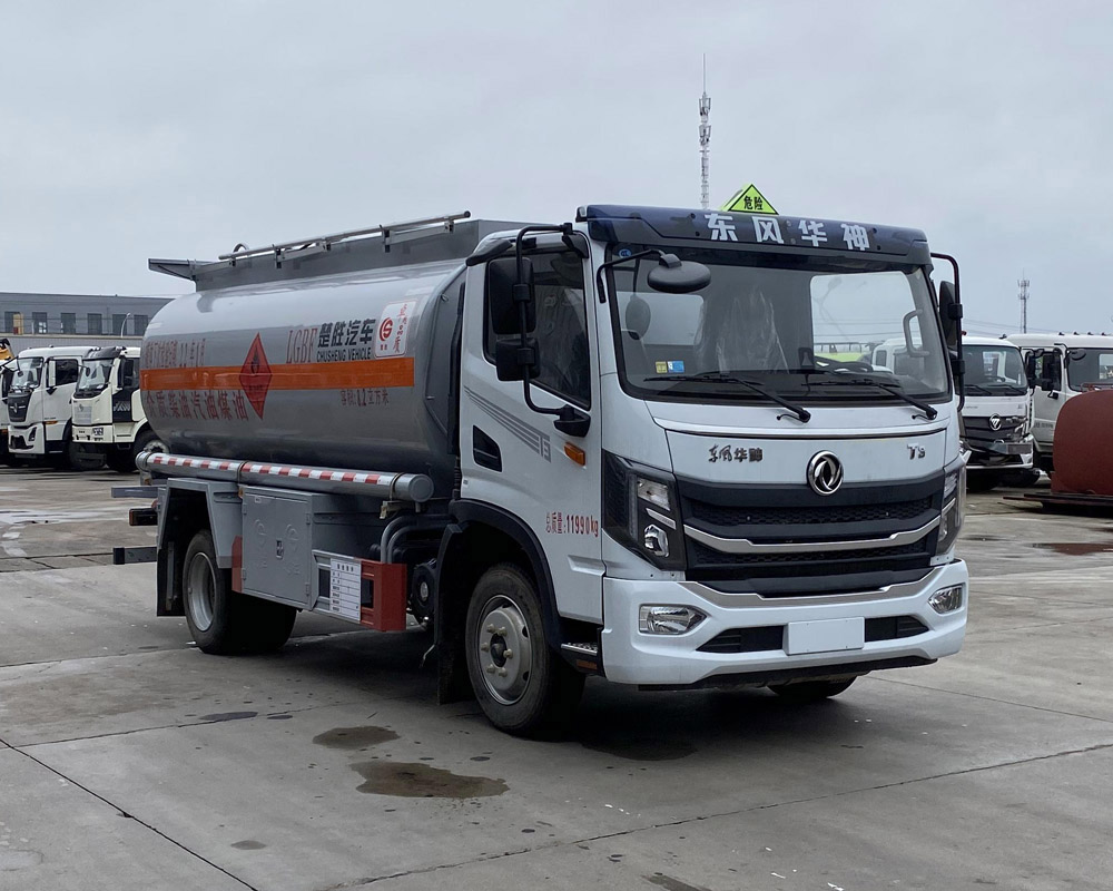 楚勝牌CSC5126GYYEH6A型運(yùn)油車